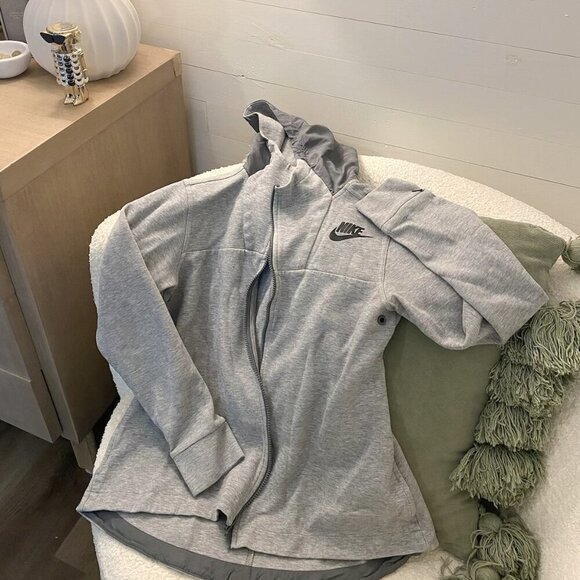 Women's Nike Sportswear Advance 15 Running Reflective Hoodie Like New Small - Picture 2 of 10